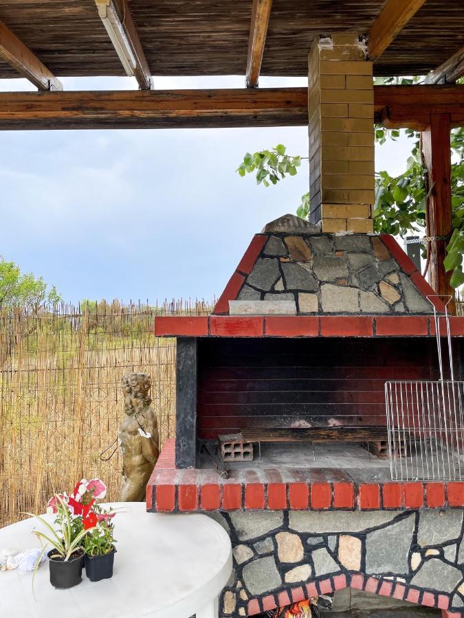 Casa Lia-Beach Front Villa Nea Kallikrateia 외부 사진