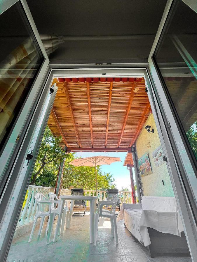 Casa Lia-Beach Front Villa Nea Kallikrateia 외부 사진