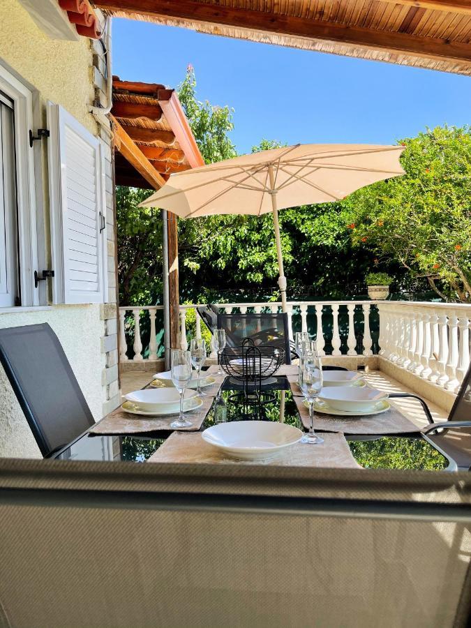 Casa Lia-Beach Front Villa Nea Kallikrateia 외부 사진