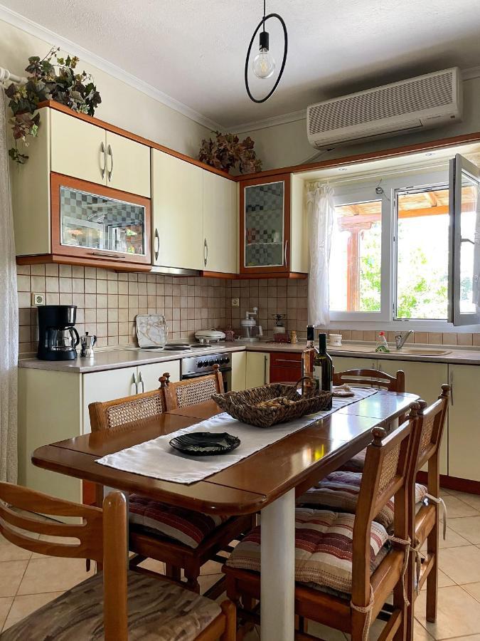 Casa Lia-Beach Front Villa Nea Kallikrateia 외부 사진